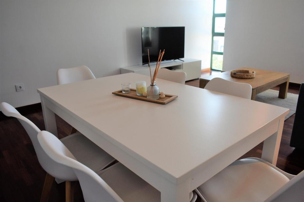Madeira, 3 Bedroom With Ocean Views In Apartment Funchal (Madeira)